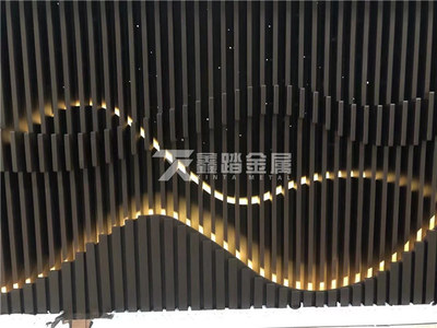 新中式氟碳漆金屬山行景墻藝術造型廊架背景墻